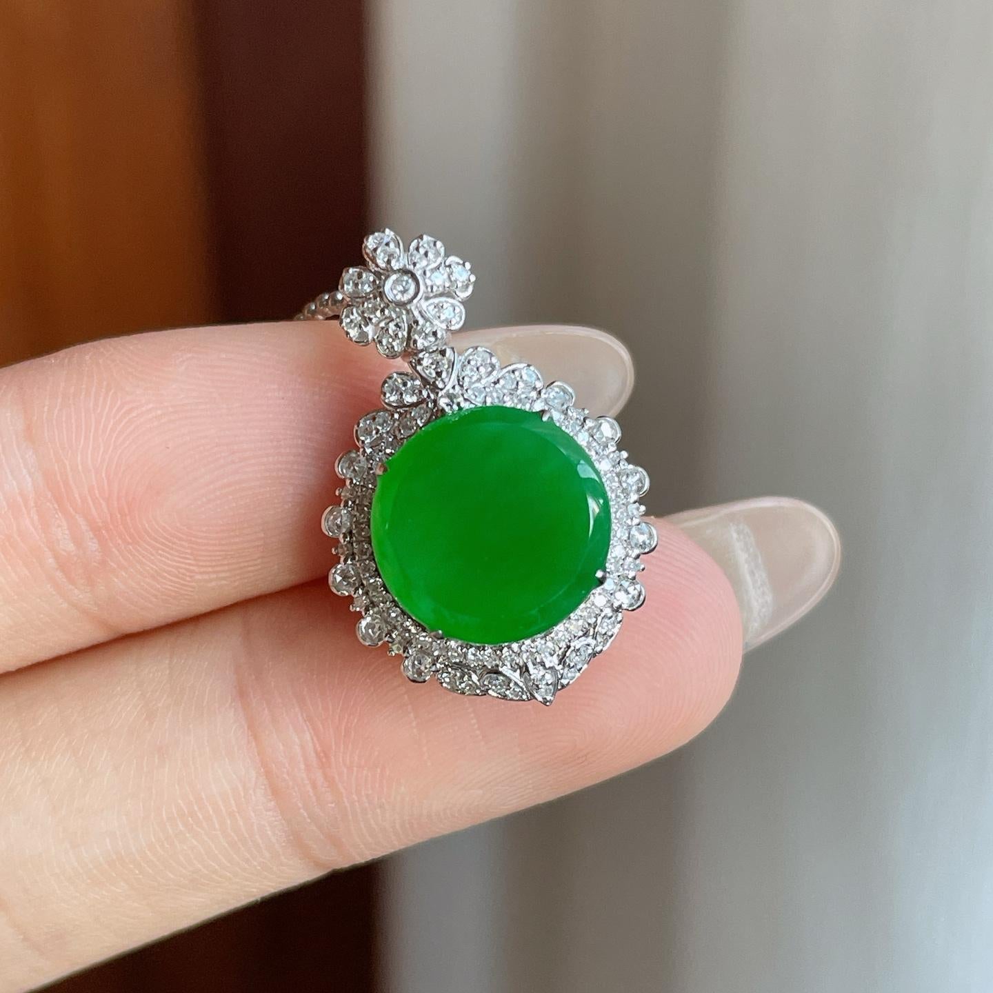 18k金镶冰种满绿翡翠无事牌（yc246209）