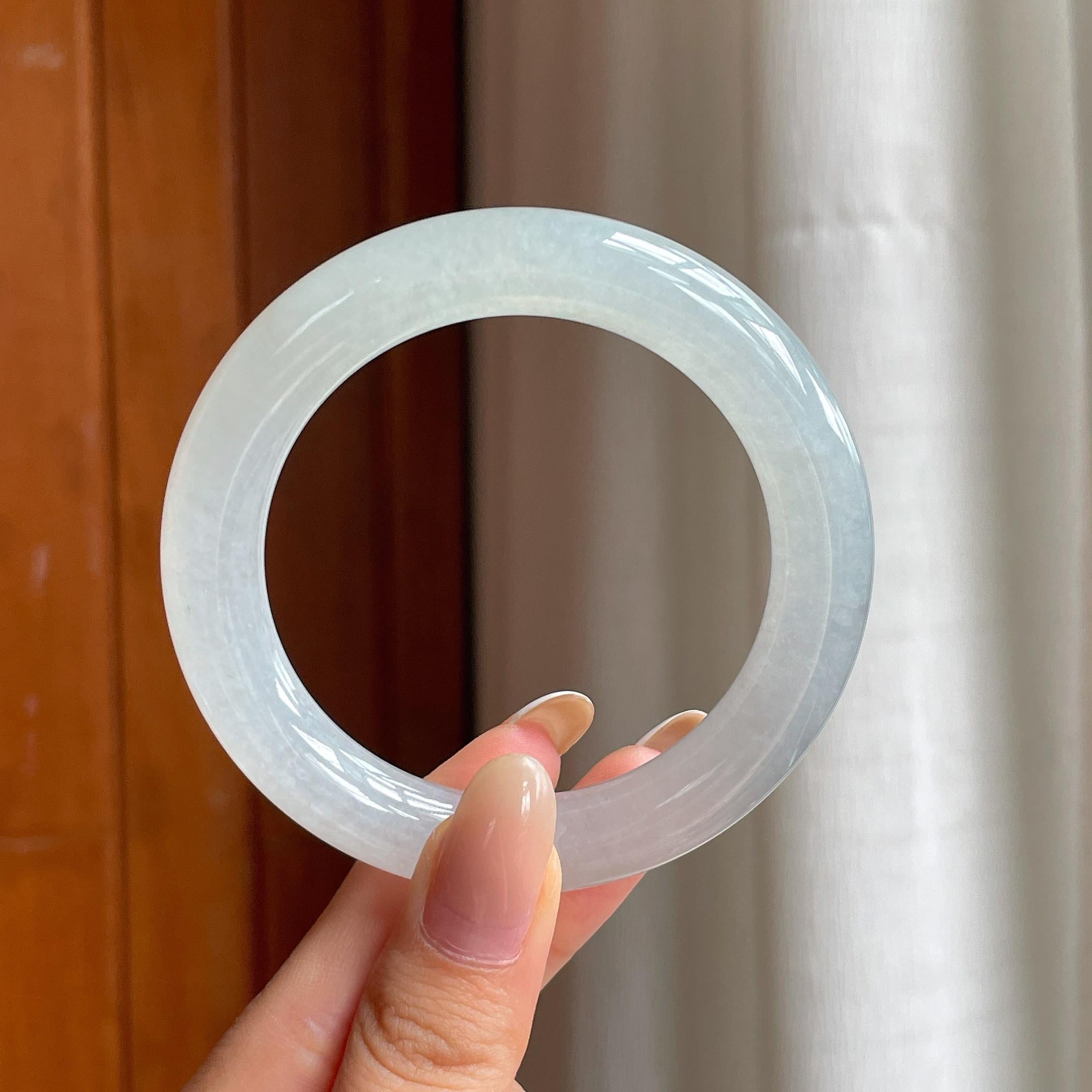 糯冰白月光翡翠圆条手镯（54.5mm)（yc406767）