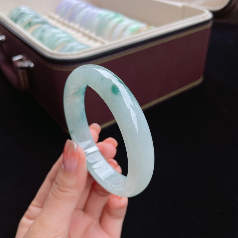 糯冰飘花正圈 翡翠手镯（56mm）（yc017392）
