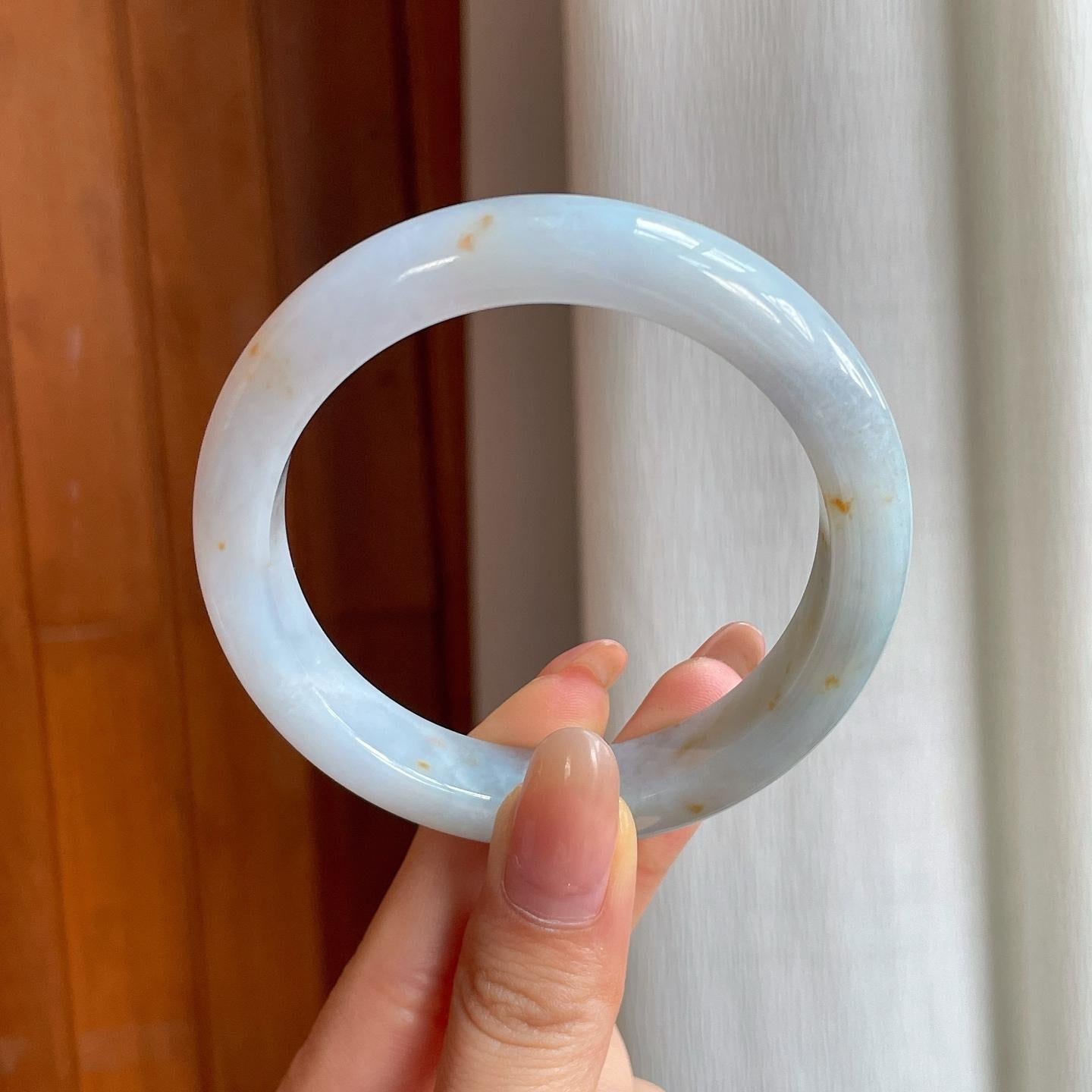 糯冰淡底色洒金翡翠平安镯（57mm)（yc360250）