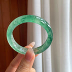 冰玻种晴绿底飘花翡翠平安镯（53.2mm）（yc312335）