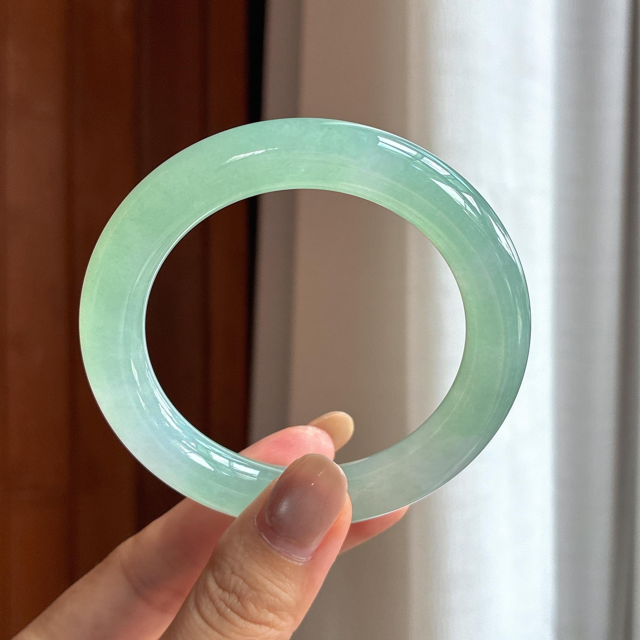冰种晴绿底圆条翡翠手镯（55.7mm）（yc418751）