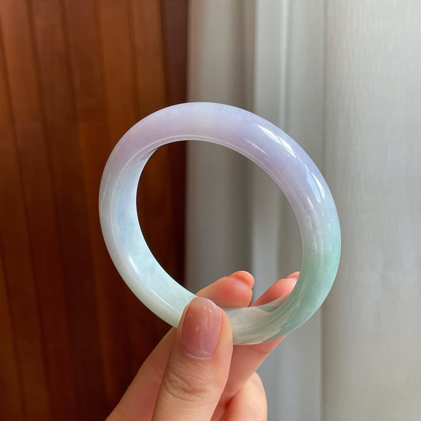 糯冰春带彩翡翠平安镯（56mm)（yc323237）