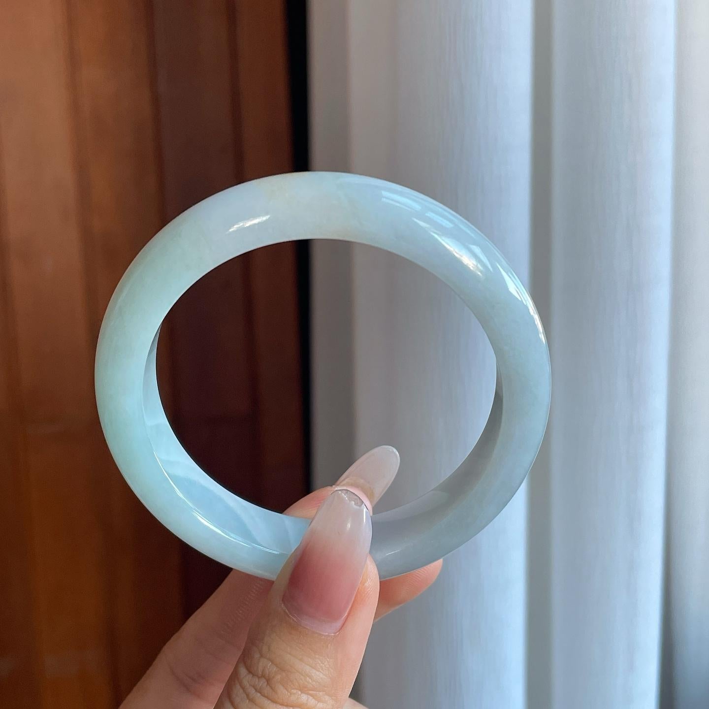 细糯种淡晴底翡翠平安镯（57.8mm）（yc266500）