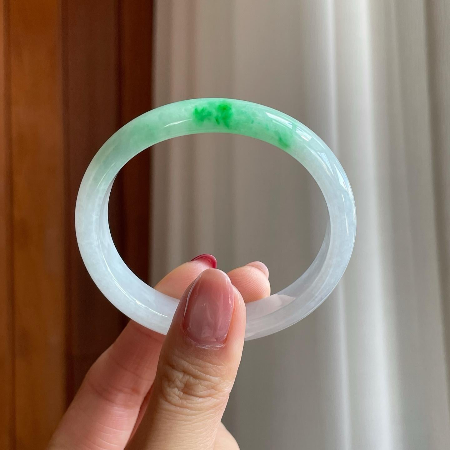 糯冰飘花翡翠贵妃镯（54mm）（yc302153）