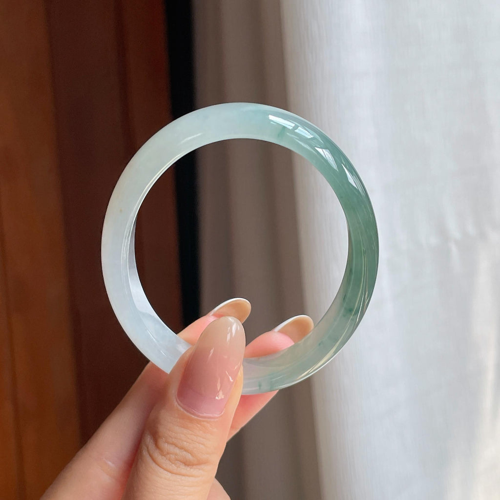 糯冰带色翡翠贵妃镯（56.6mm)（yc411303）