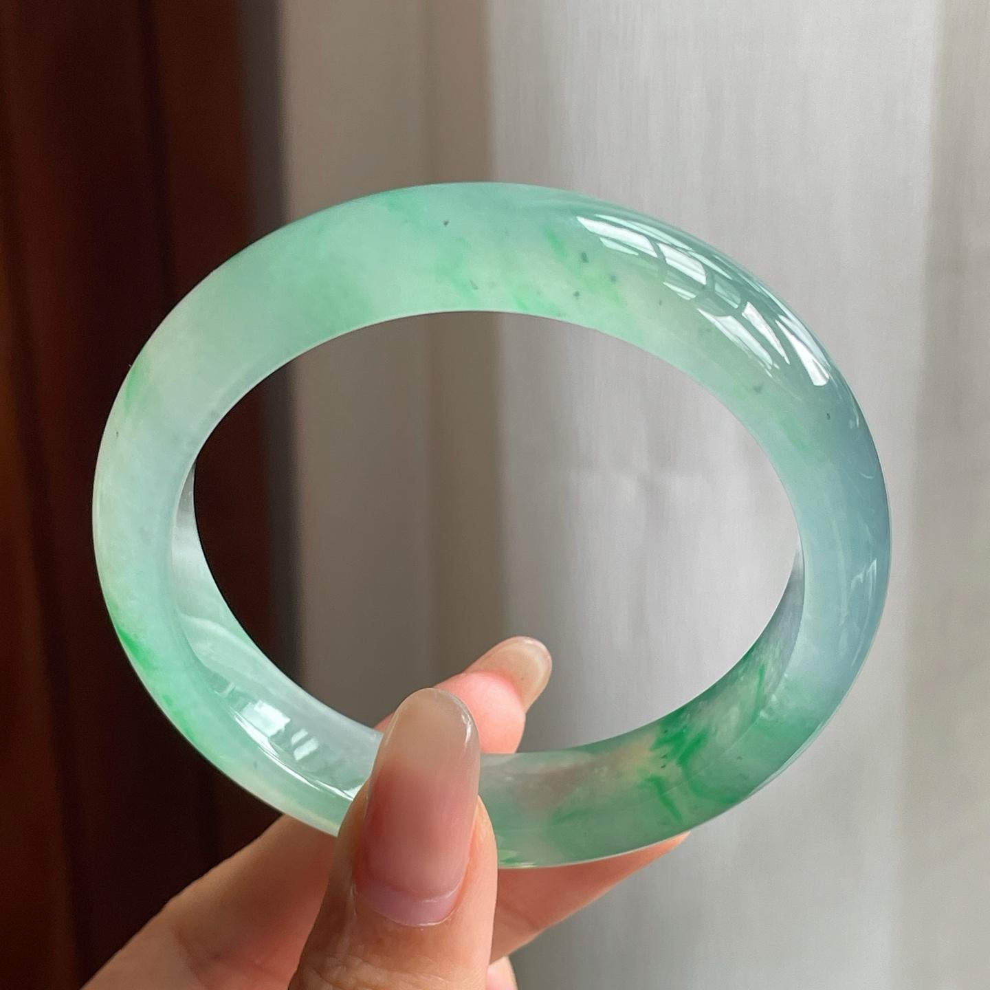 冰种飘绿花翡翠平安镯（54mm）（yc196580）