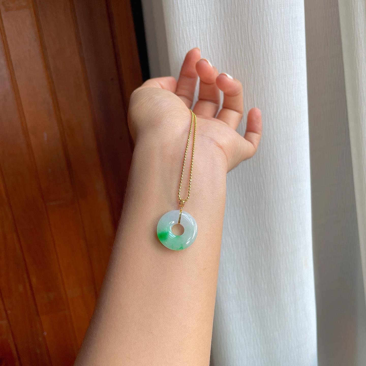 18k金扣糯冰飘绿花翡翠甜甜圈（yc251742）