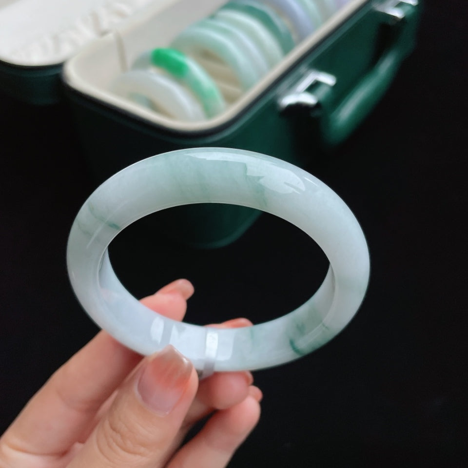 细糯冰飘花正圈翡翠手镯（56.5mm）（yc017162）