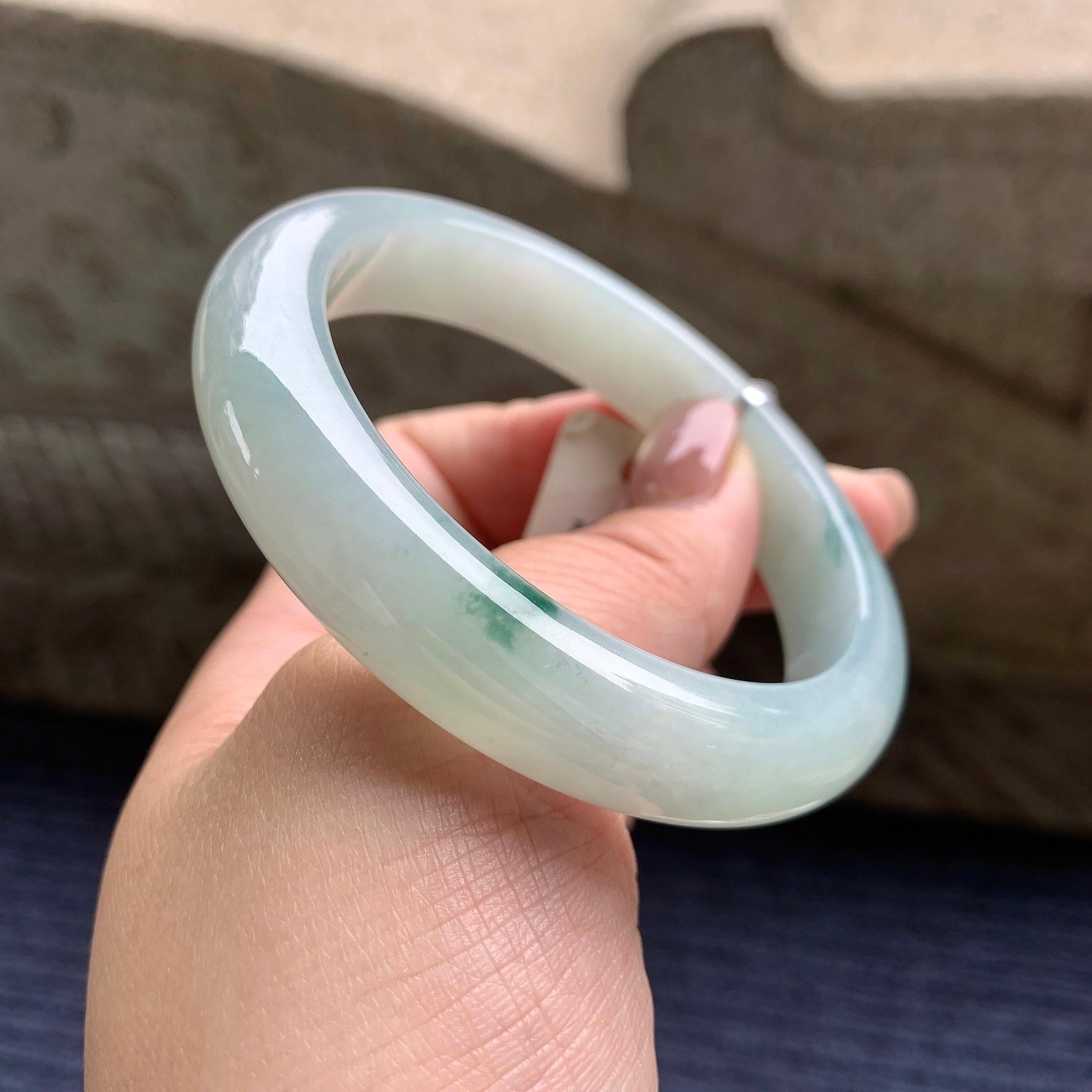 大圈口 糯冰种飘蓝花正圈平安镯 58.2圈口 天然缅甸A货翡翠（yc345005）