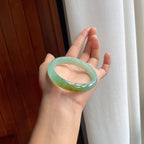 糯冰晴绿底带一抹黄翡翠平安镯（56mm）（yc254052）