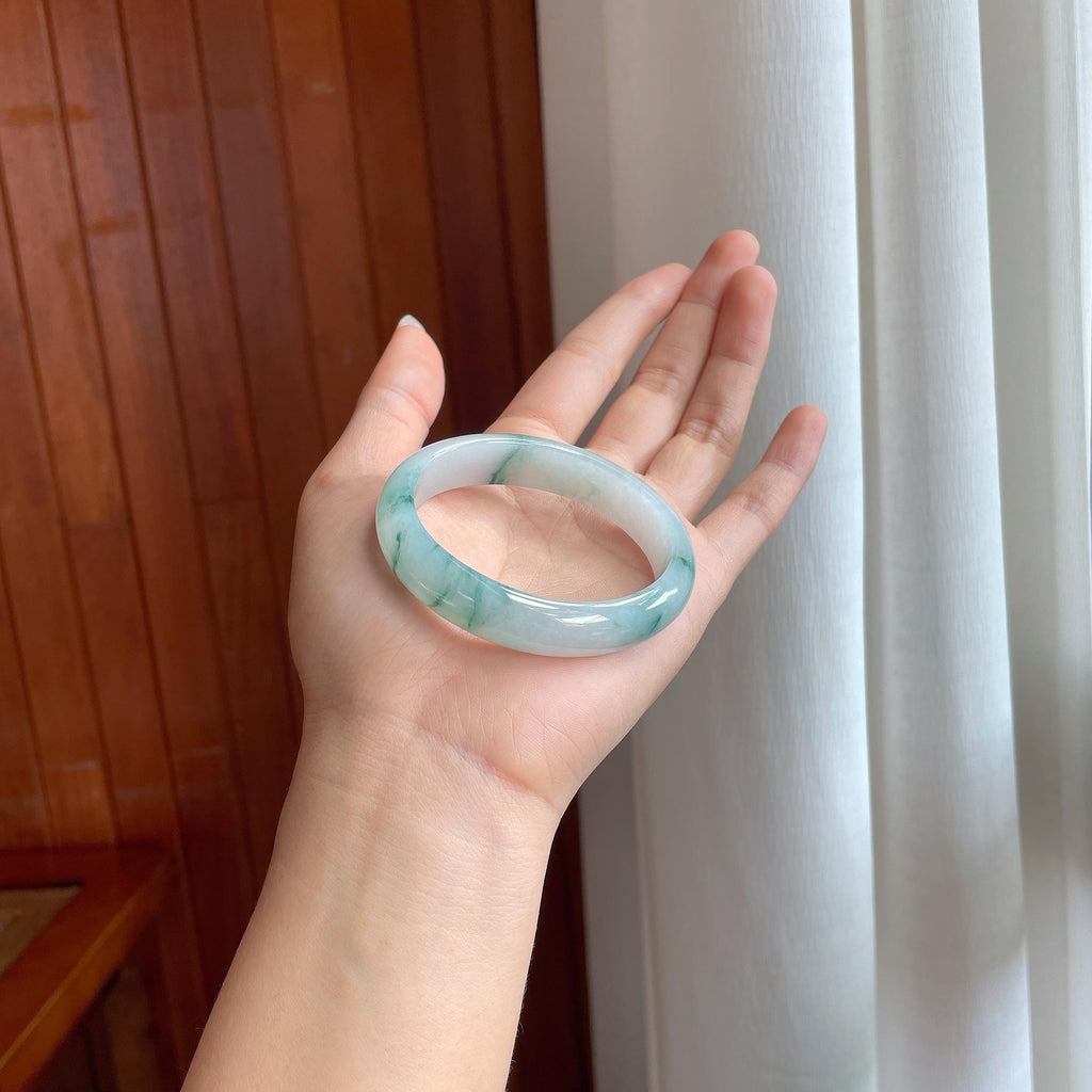 糯冰翡翠飘花贵妃镯（55mm）（yc346547）