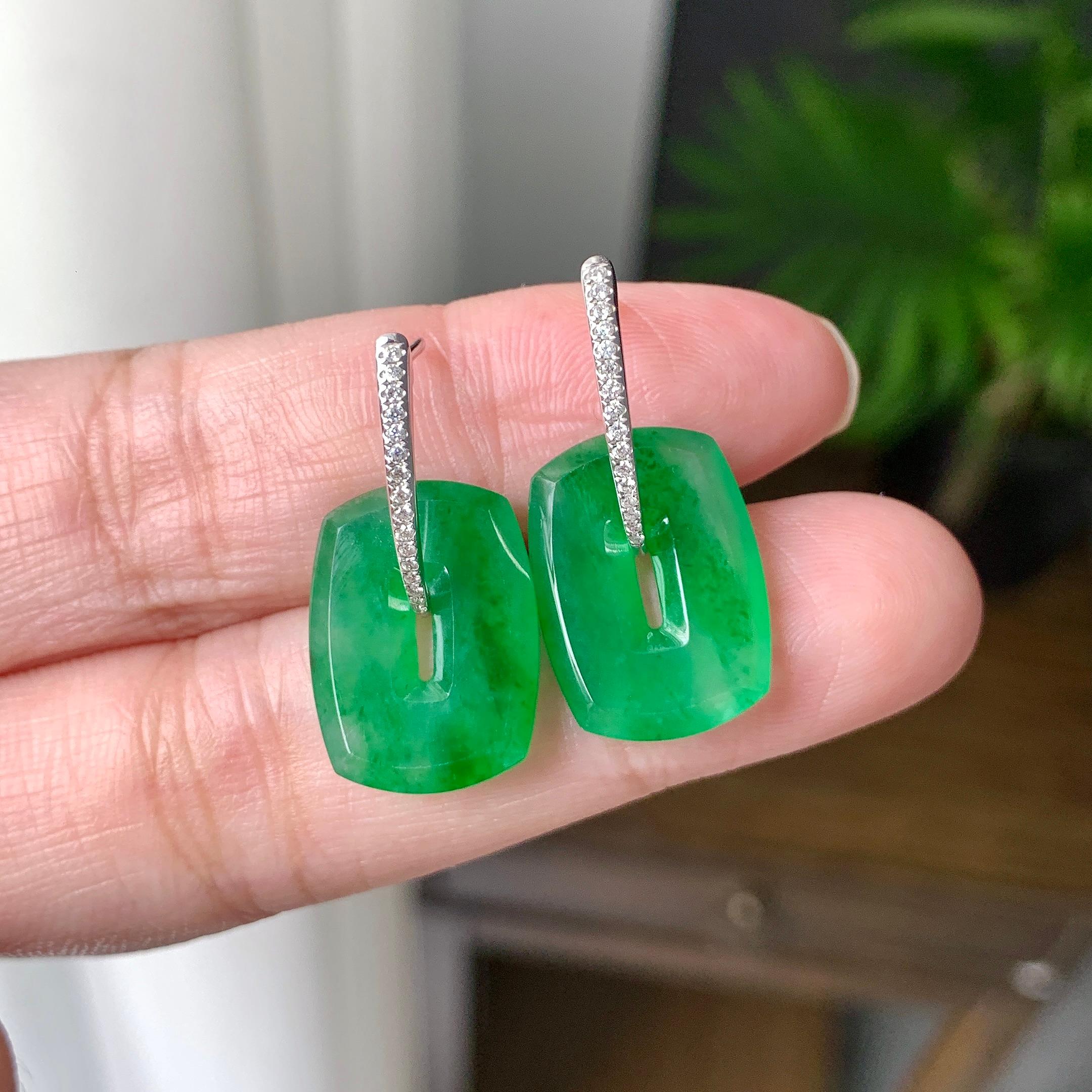 18K金钻镶糯冰种满绿方糖耳坠（yc248198）