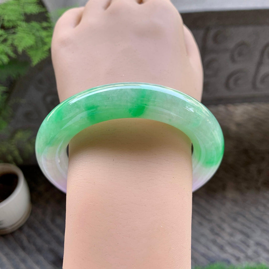 糯冰种春彩圆条手镯（56.6mm）