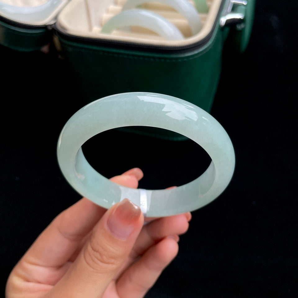糯冰晴底翡翠手镯（55.5mm）（yc017166）