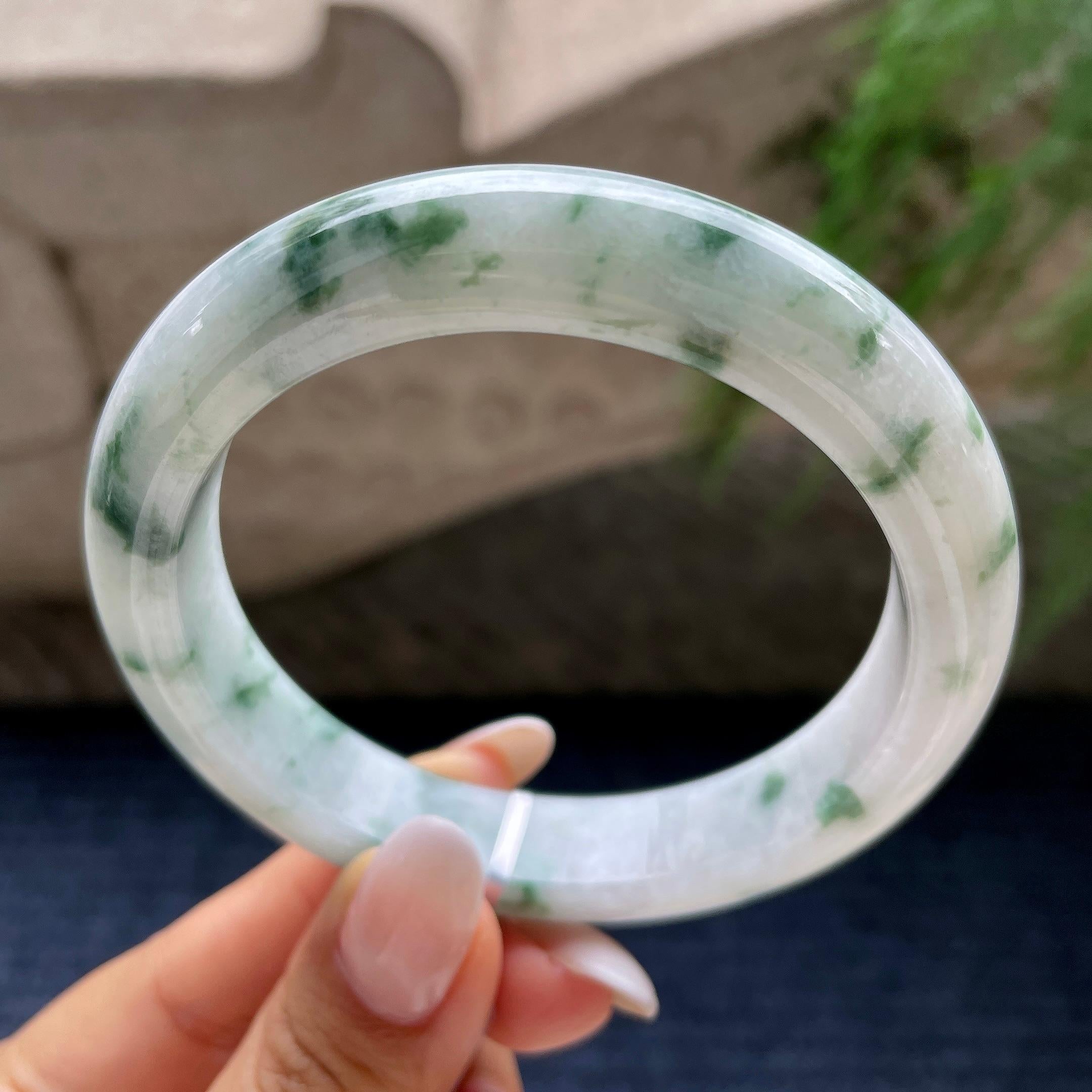 大圈口   糯种飘花正圈平安镯    61.2圈    天然缅甸A货翡翠（yc410283）