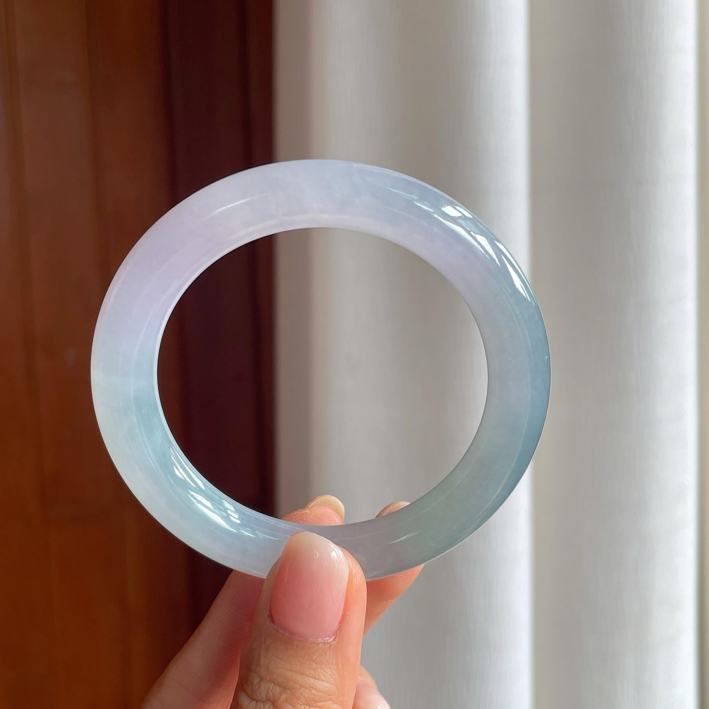 冰种春带彩翡翠圆条手镯（54mm)（yc376774）