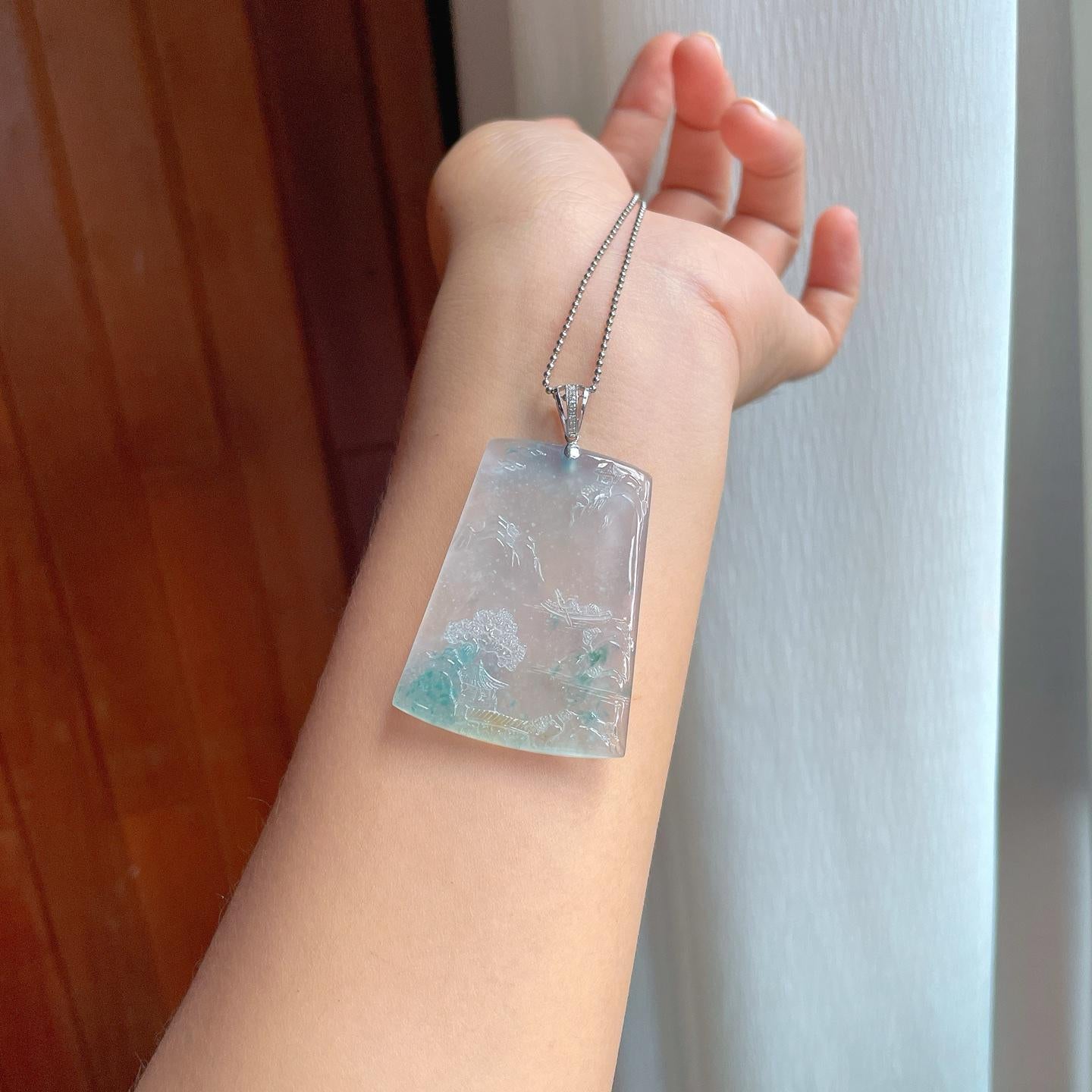 18k金扣冰玻种飘花翡翠山水牌（yc248489）