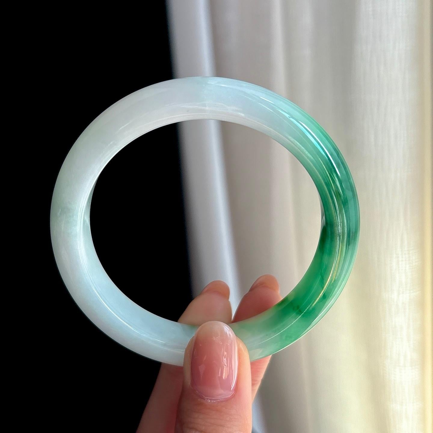 糯冰飘绿翡翠平安镯（55.6mm)（yc328497）