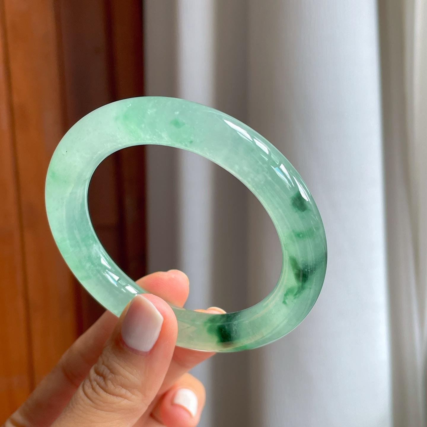 冰种飘花翡翠圆条手镯（55mm）（yc247650）