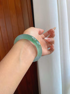 冰种湖水绿翡翠平安镯（58.5mm）（yc268250）