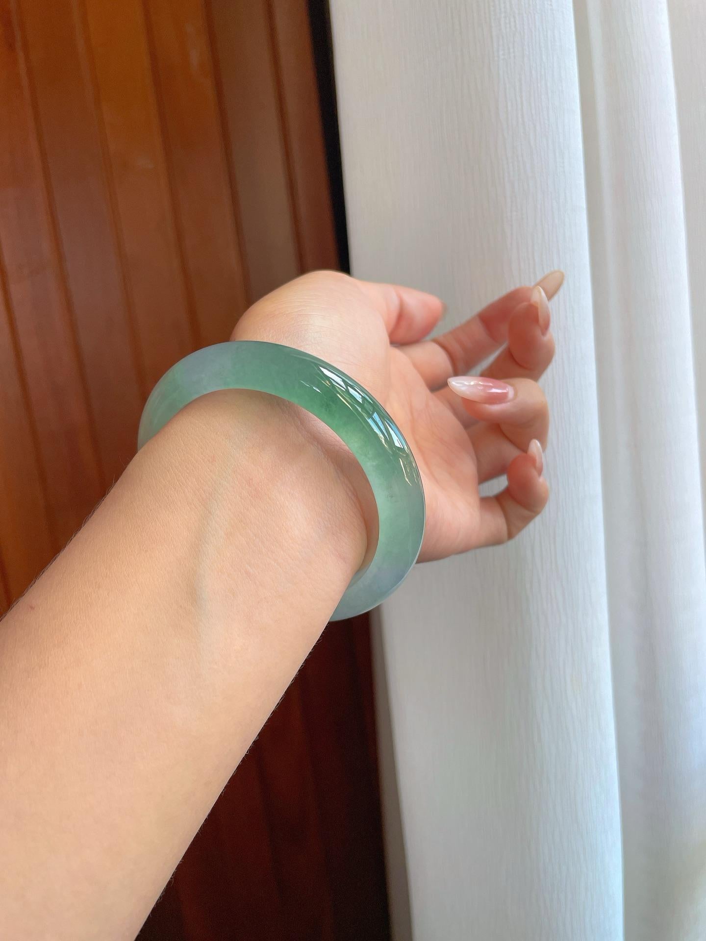 冰种湖水绿翡翠平安镯（58.5mm）（yc268250）