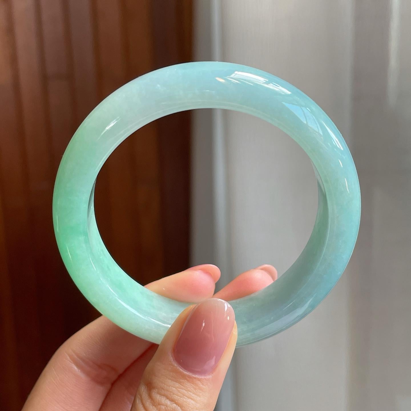 糯冰种果绿底翡翠平安镯（54.7mm)（yc320882）