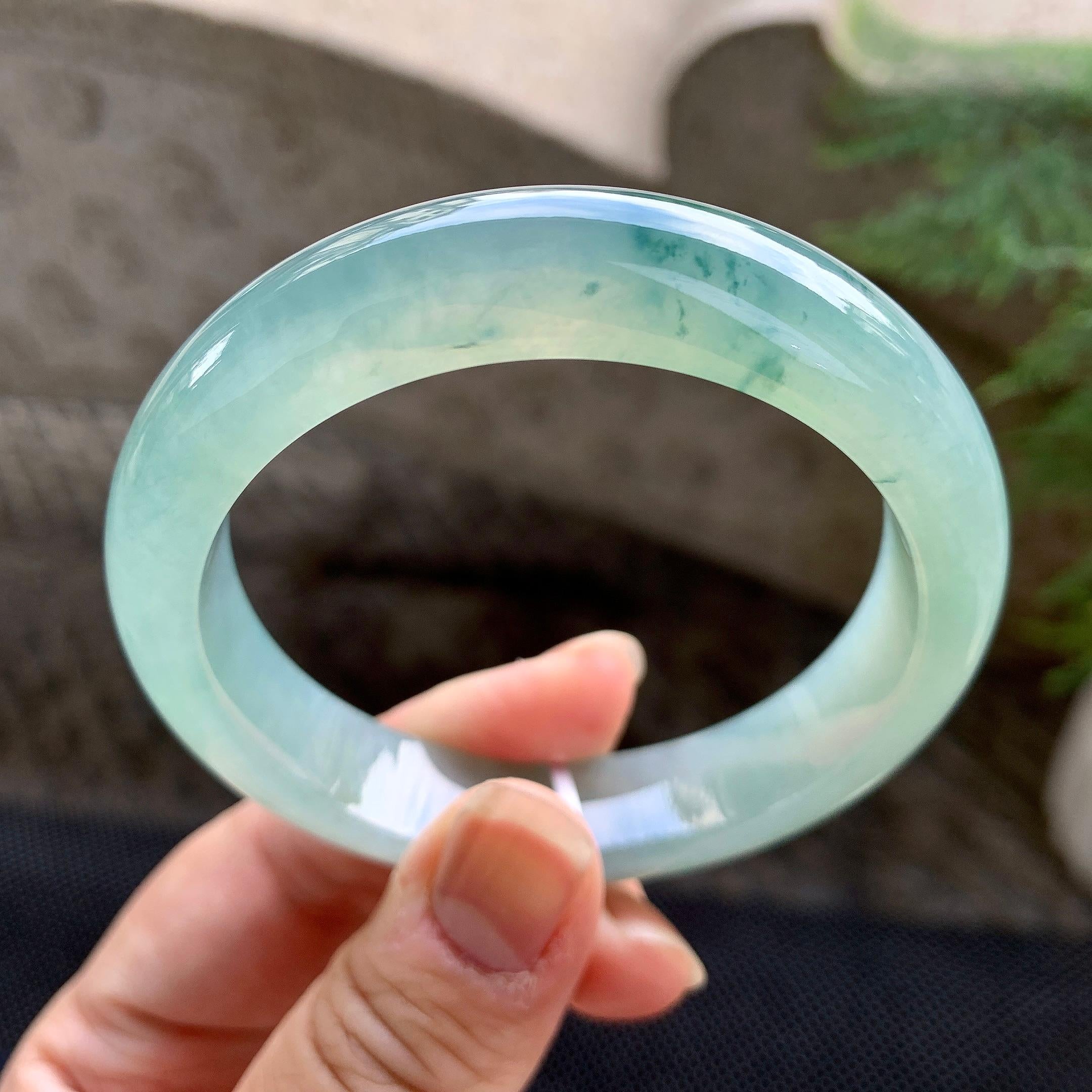 糯冰种晴底飘花平安镯（55.6mm）（yc255586）