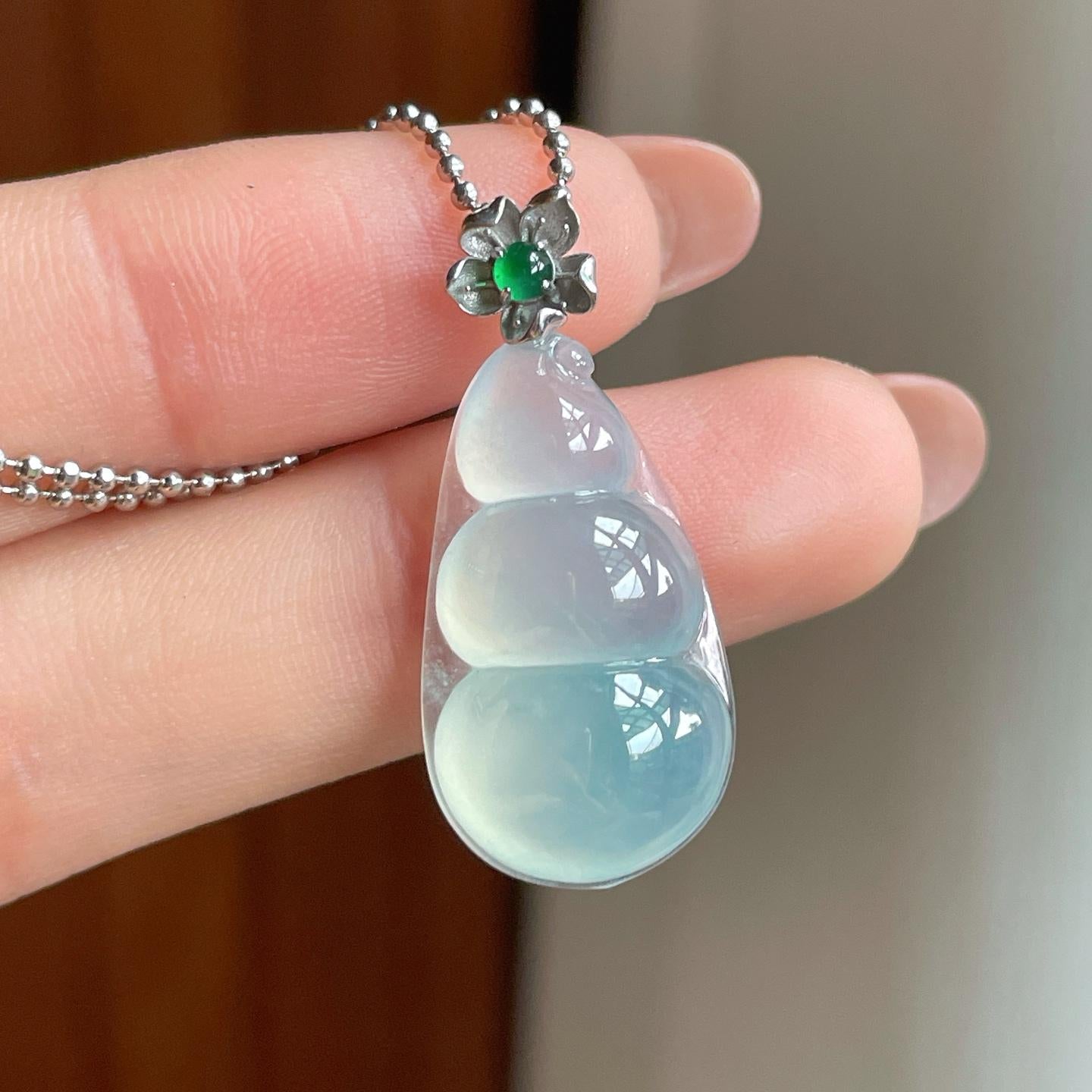 18k金扣头冰种晴底翡翠豆子（yc363634）