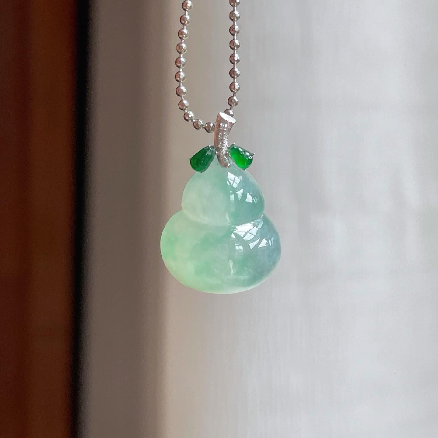 18k金扣头糯冰晴底翡翠葫芦（yc376732）