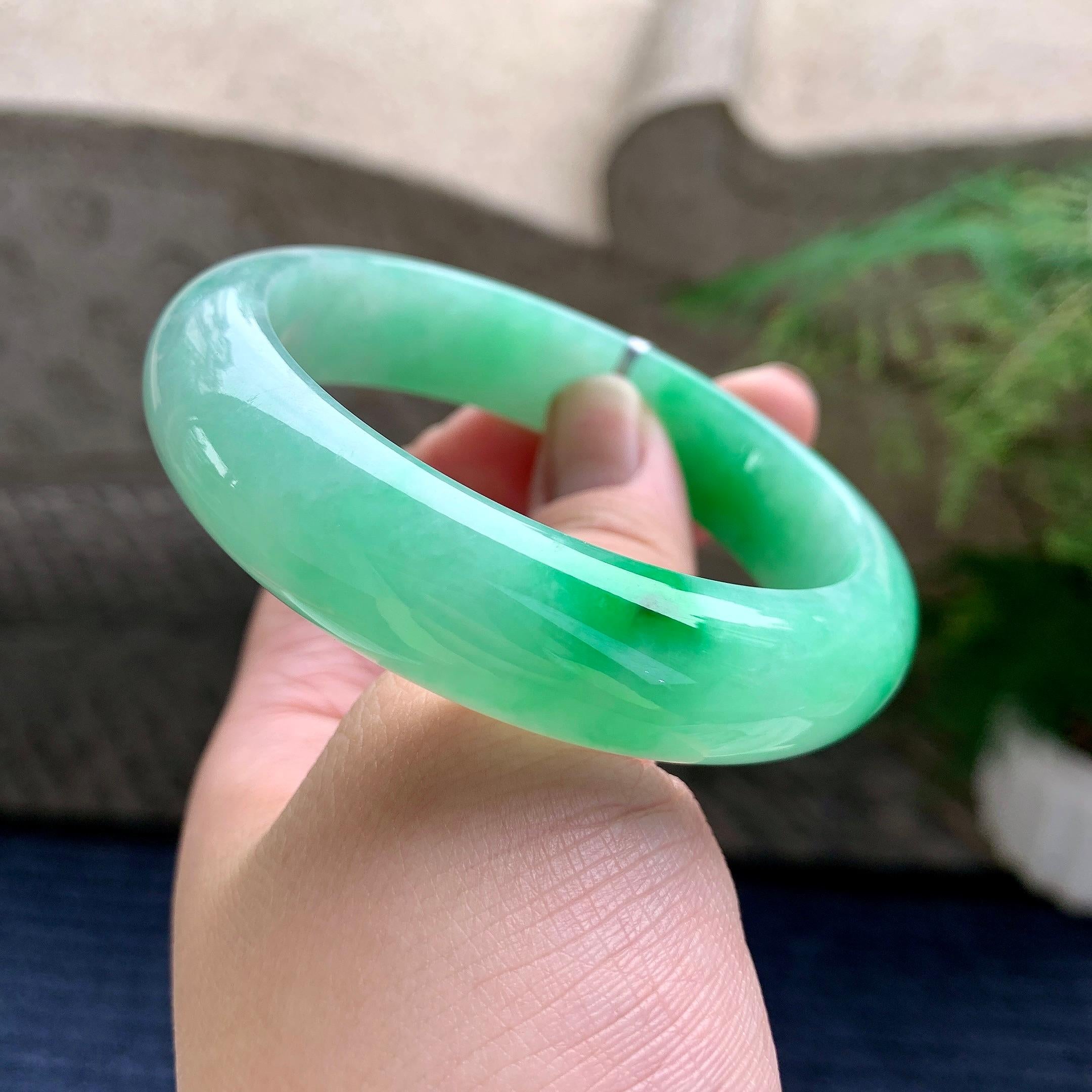 细糯种飘阳绿小宽版轮胎手镯（57.4mm）（yc233923）