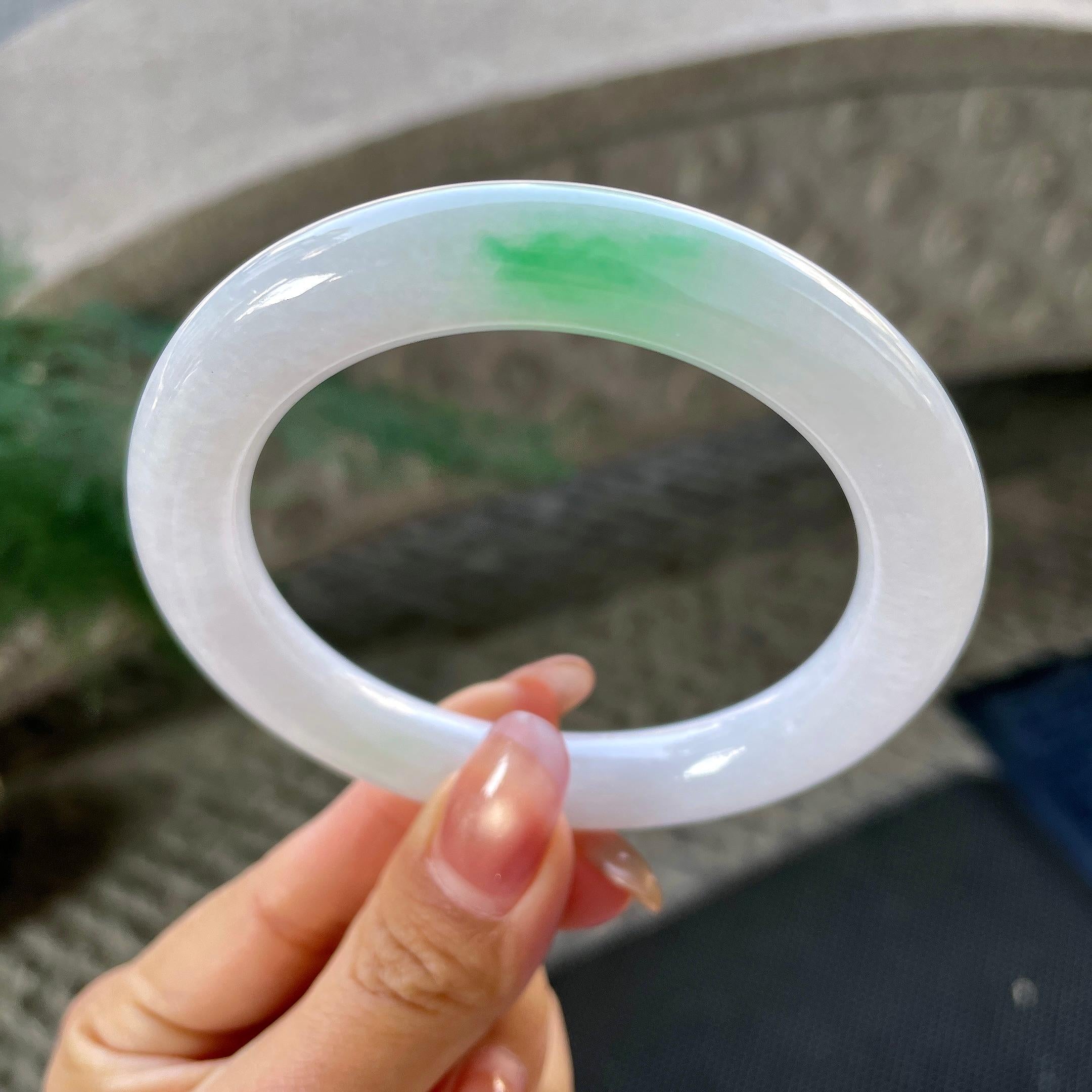 细糯种飘绿圆条手镯（59.1mm）（yc305682）