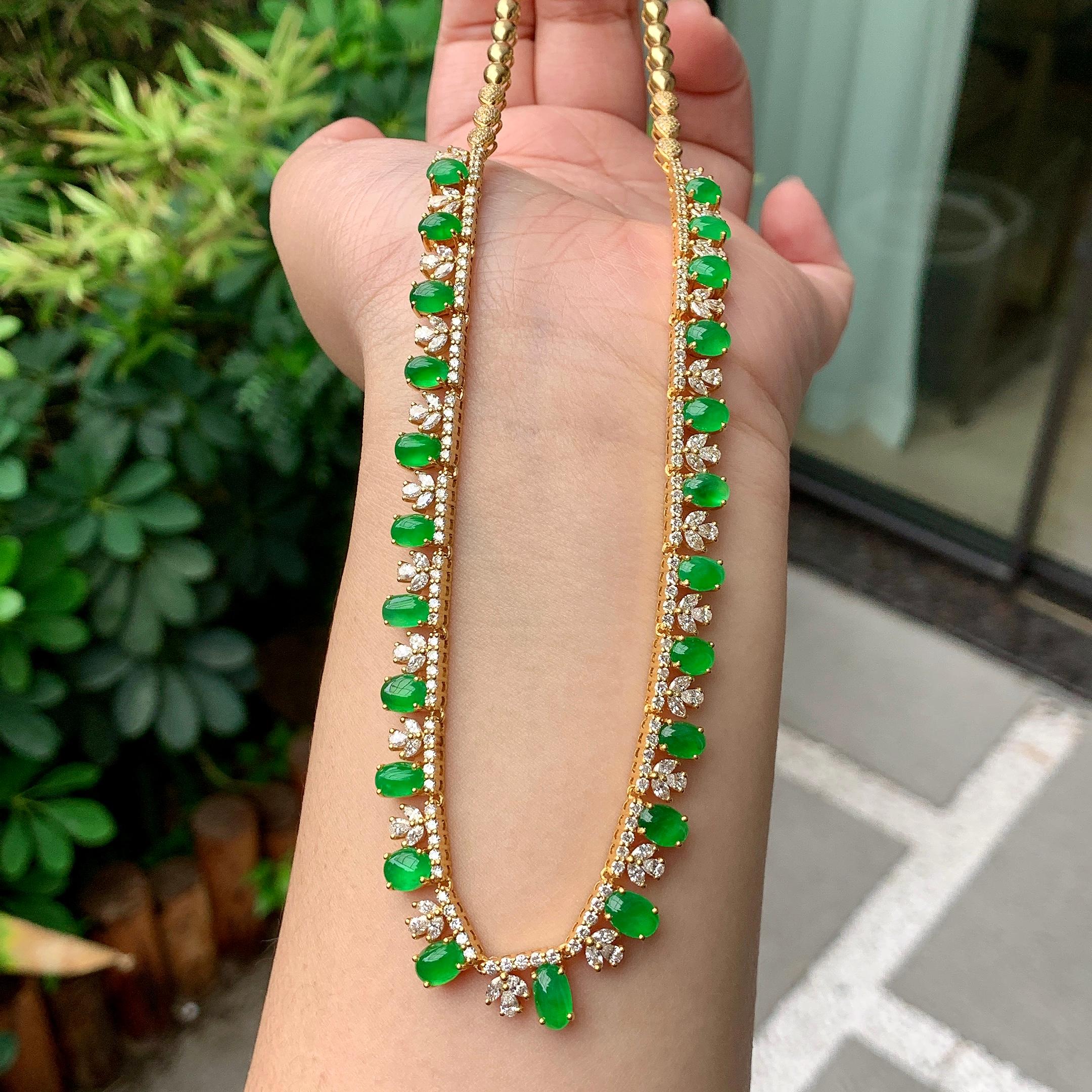 18K金钻镶糯冰种满绿蛋面套链（yc261128）