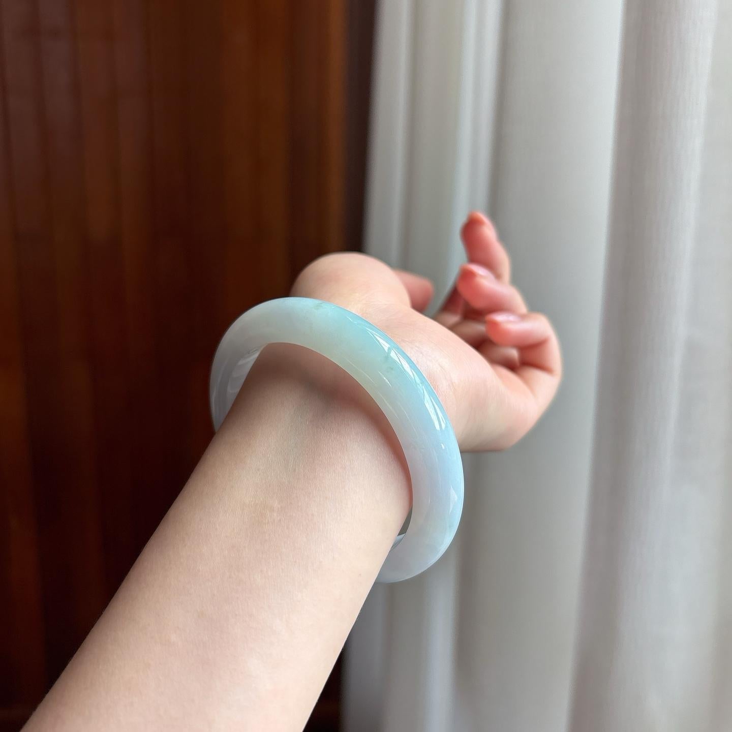 糯冰淡春底翡翠平安镯（57mm）（yc333076）