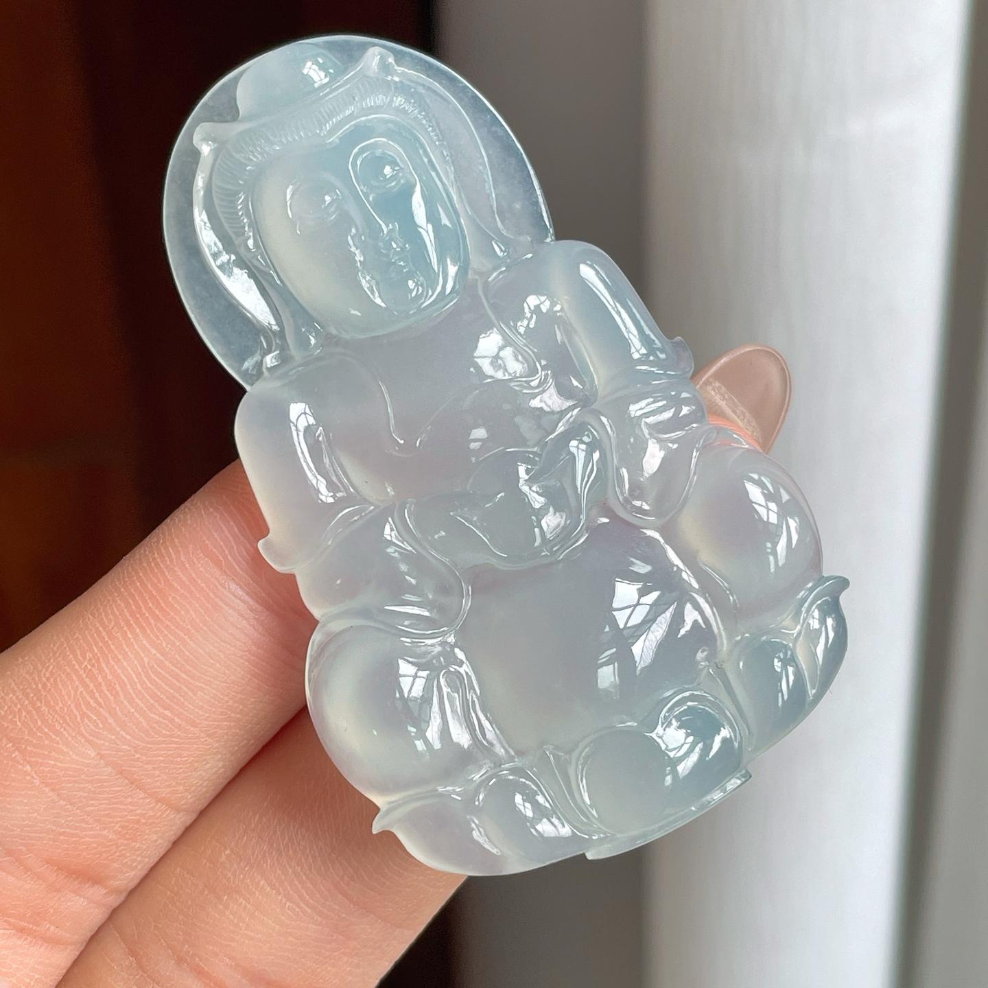 糯冰淡晴底翡翠观音（yc240370）