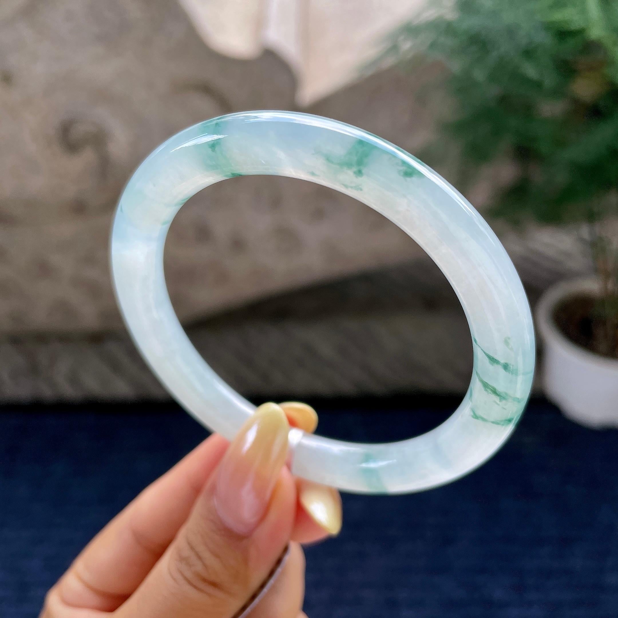 糯冰种飘花圆条手镯55.2圈 天然缅甸A货翡翠（yc483946）