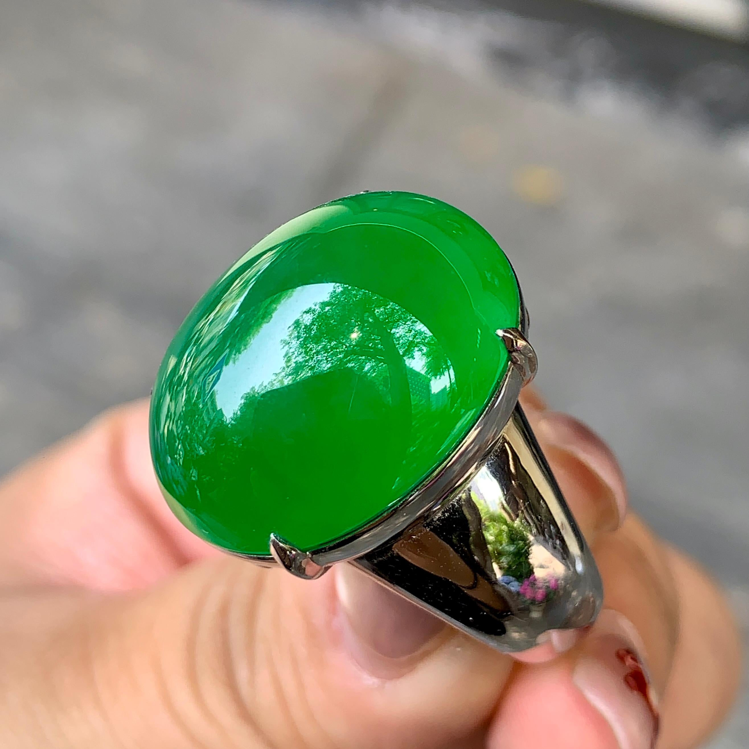 厚装饱满 18K金镶冰种满绿蛋面戒指 天然缅甸A货翡翠（yc357952）