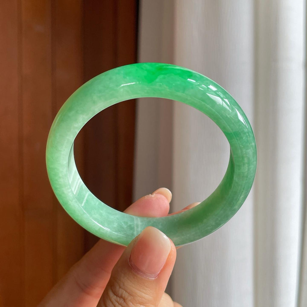 糯冰果绿翡翠平安镯（55mm)（yc397571）