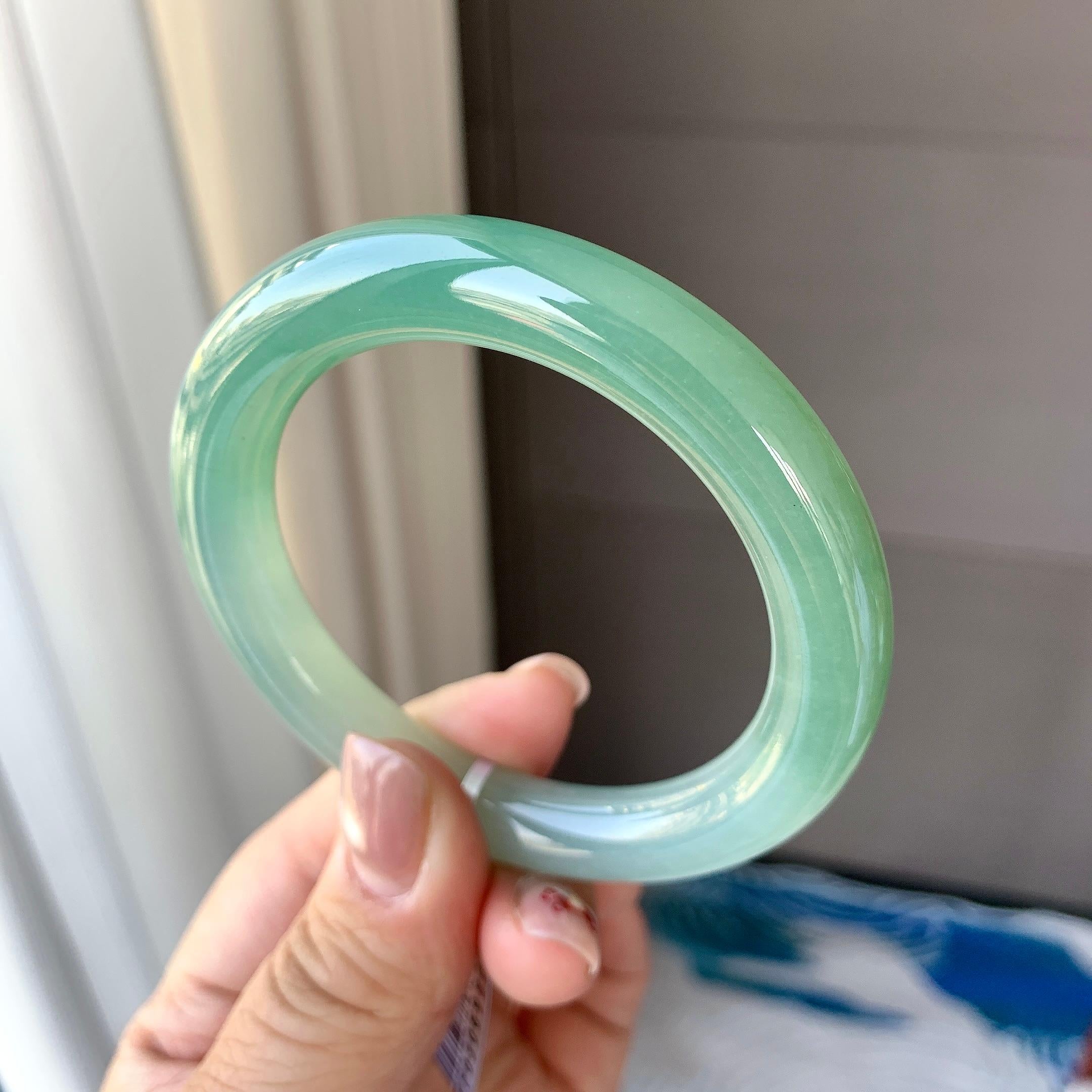 糯冰种湖水绿半山水圆条手镯 54.7圈口 天然缅甸A货翡翠（yc348288）