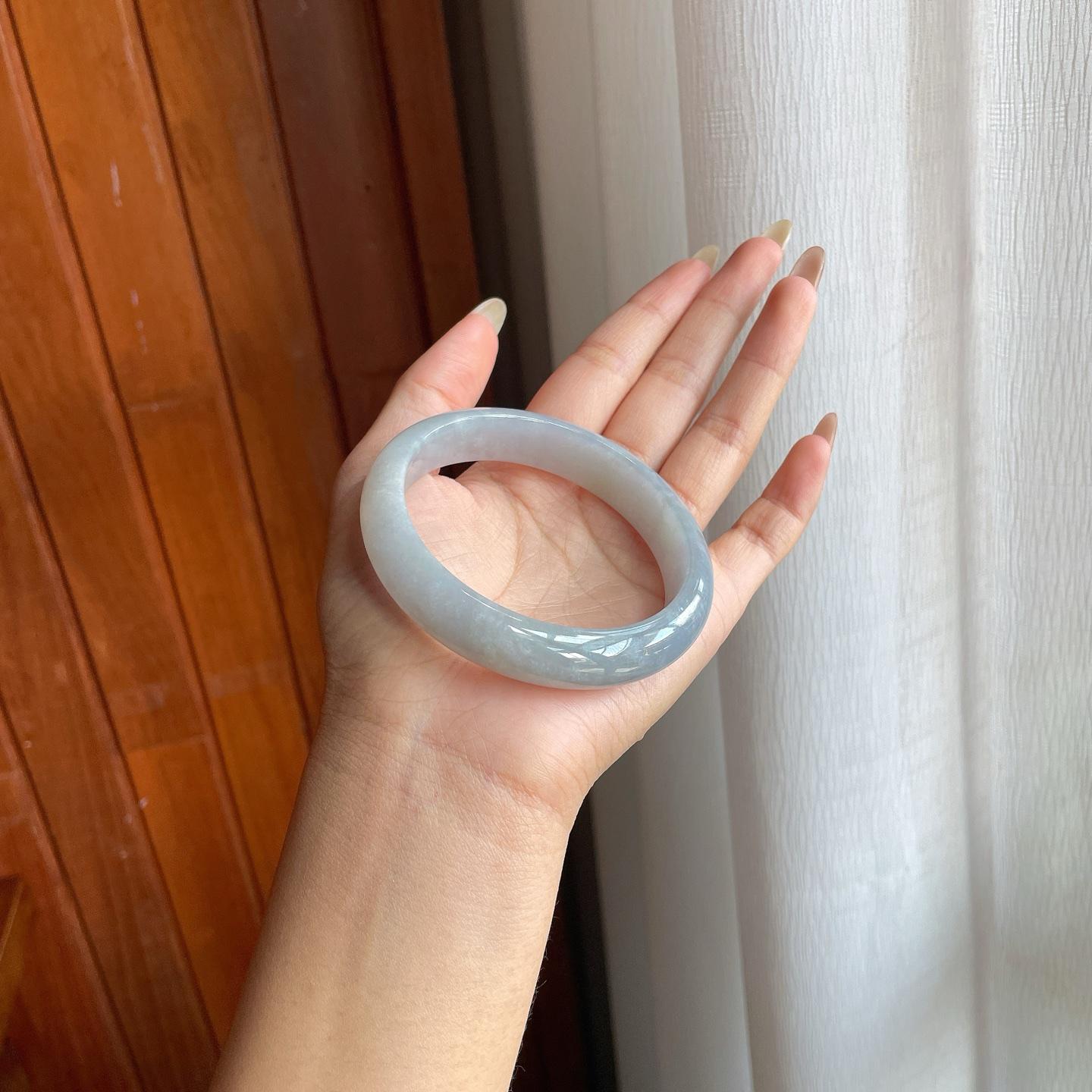 细糯种带底色翡翠平安镯（58.8mm）（yc220248）