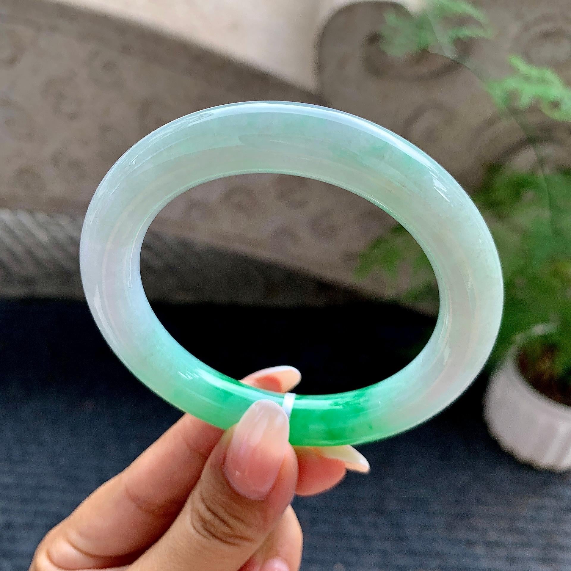 细糯种飘阳绿圆条手镯（57.8mm）（yc195922）