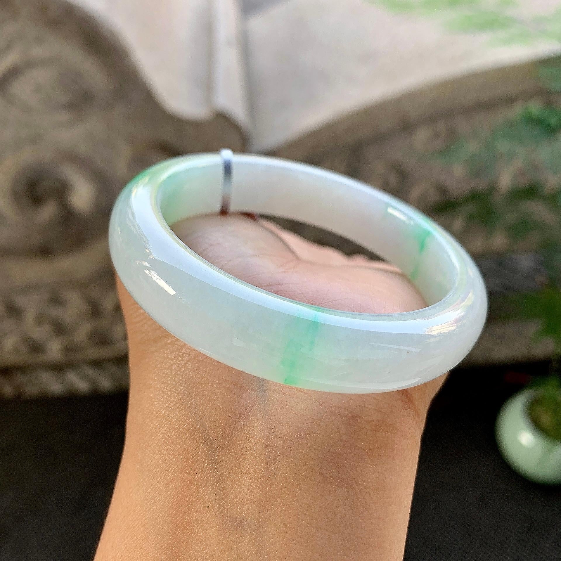 细糯种飘绿平安镯（55.8mm）（yc264527）