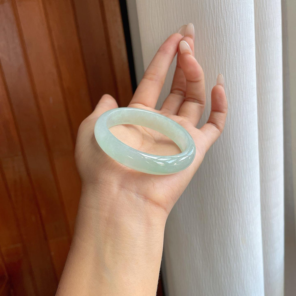 糯冰晴底翡翠贵妃手镯（52.8mm）（yc270324）