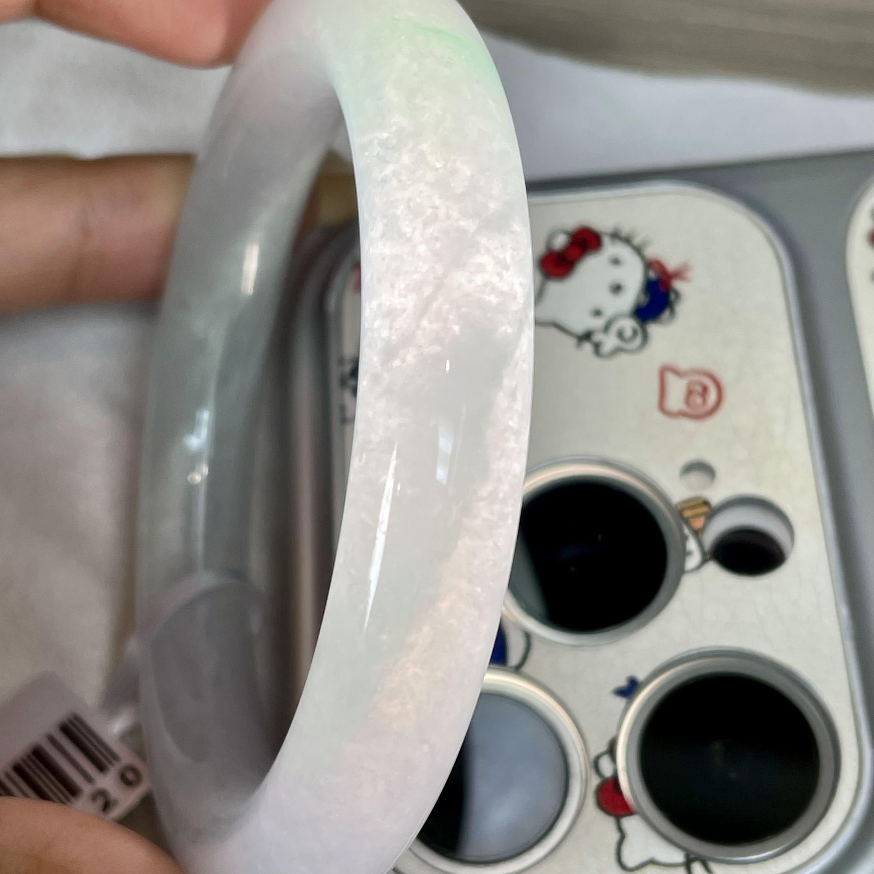 小圈口 细糯种飘绿圆条手镯51.5圈 天然缅甸A货翡翠（yc481957）