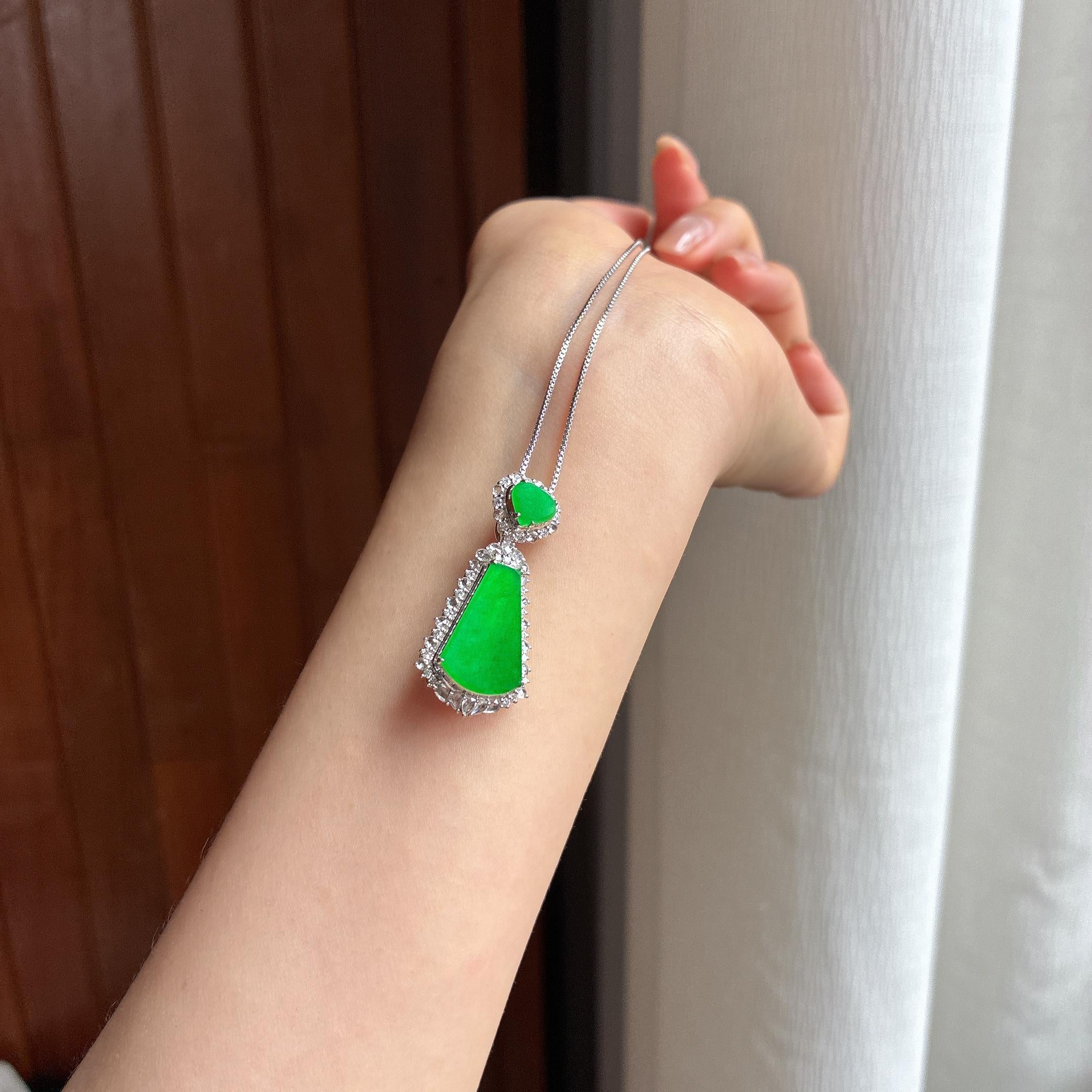Mặt Bài Vô Sự Mãn Lục Nước Đậm Ngọc Phỉ Thúy A Tự Nhiên Miến Điện Khảm Vàng 18k (yc450418)