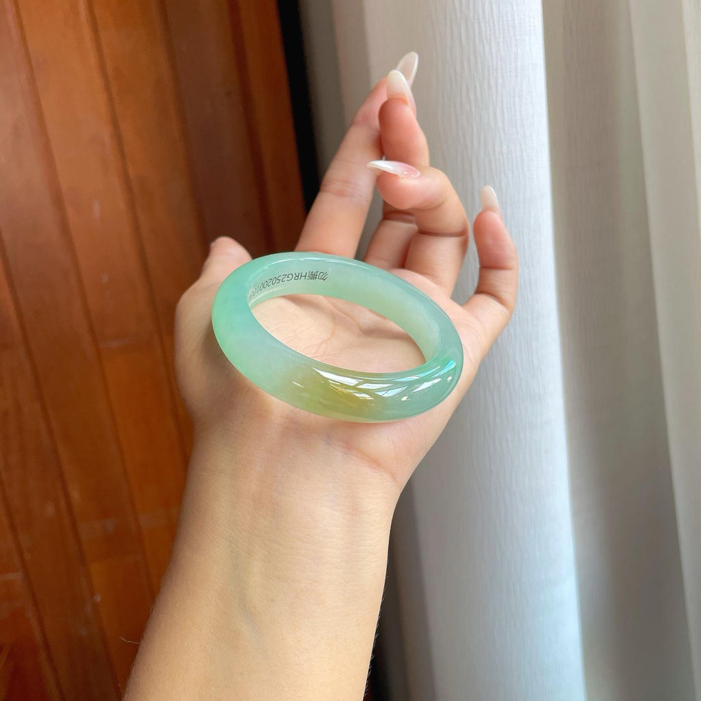 冰种晴绿底飘黄翡翠平安镯（51mm）（yc264133）