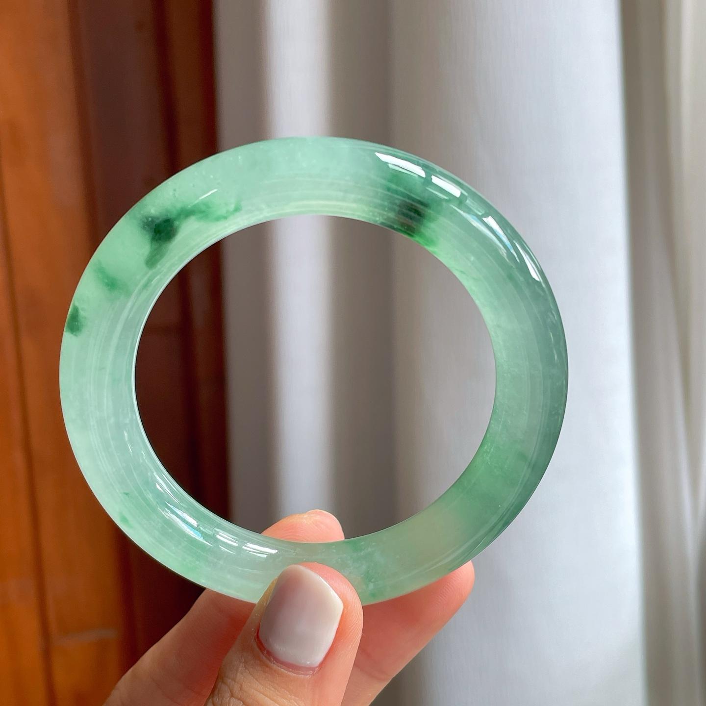 冰种飘花翡翠圆条手镯（55mm）（yc247650）