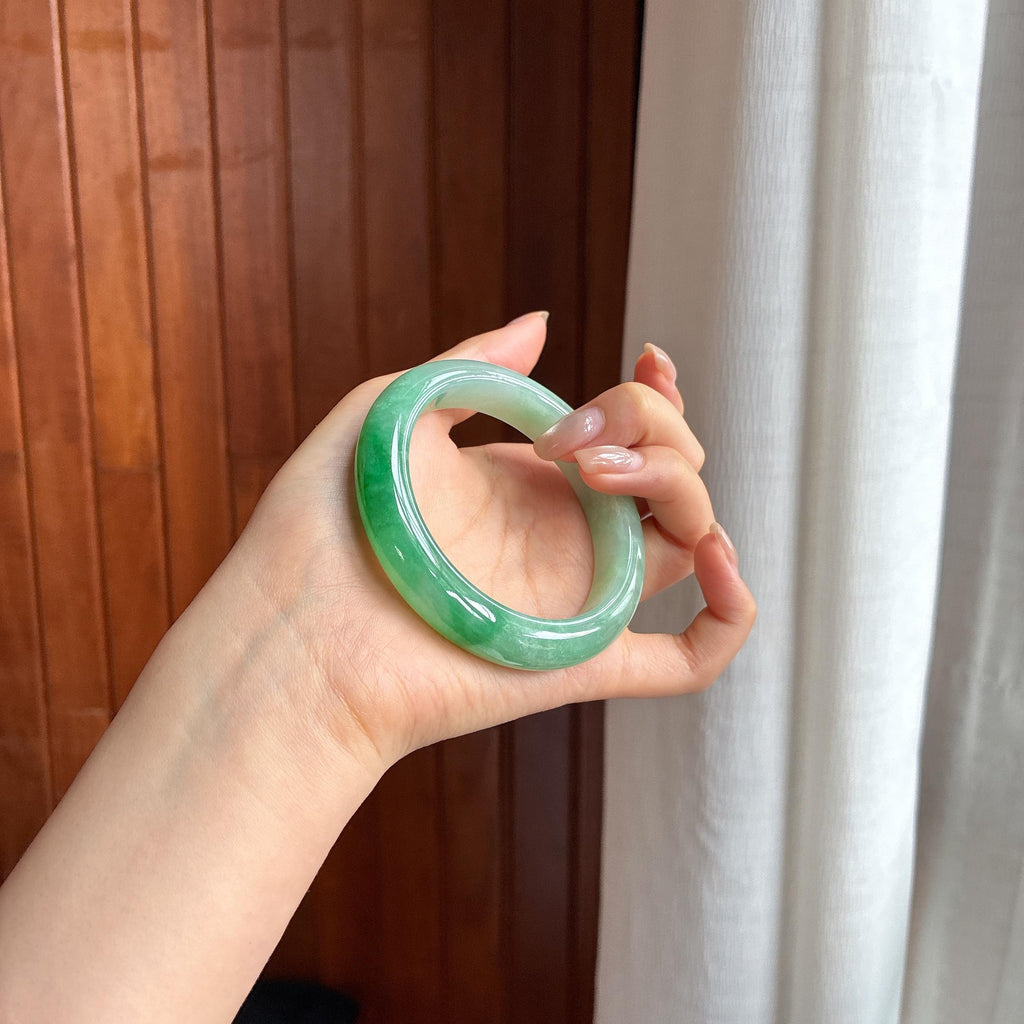 Vòng tay tròn bình an ngọc phỉ thúy Miến Điện tự nhiên loại A màu nước đục băng, vòng 56 (yc451555)