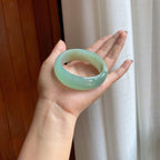 糯冰晴底宽版翡翠平安镯（56mm）（yc373874）