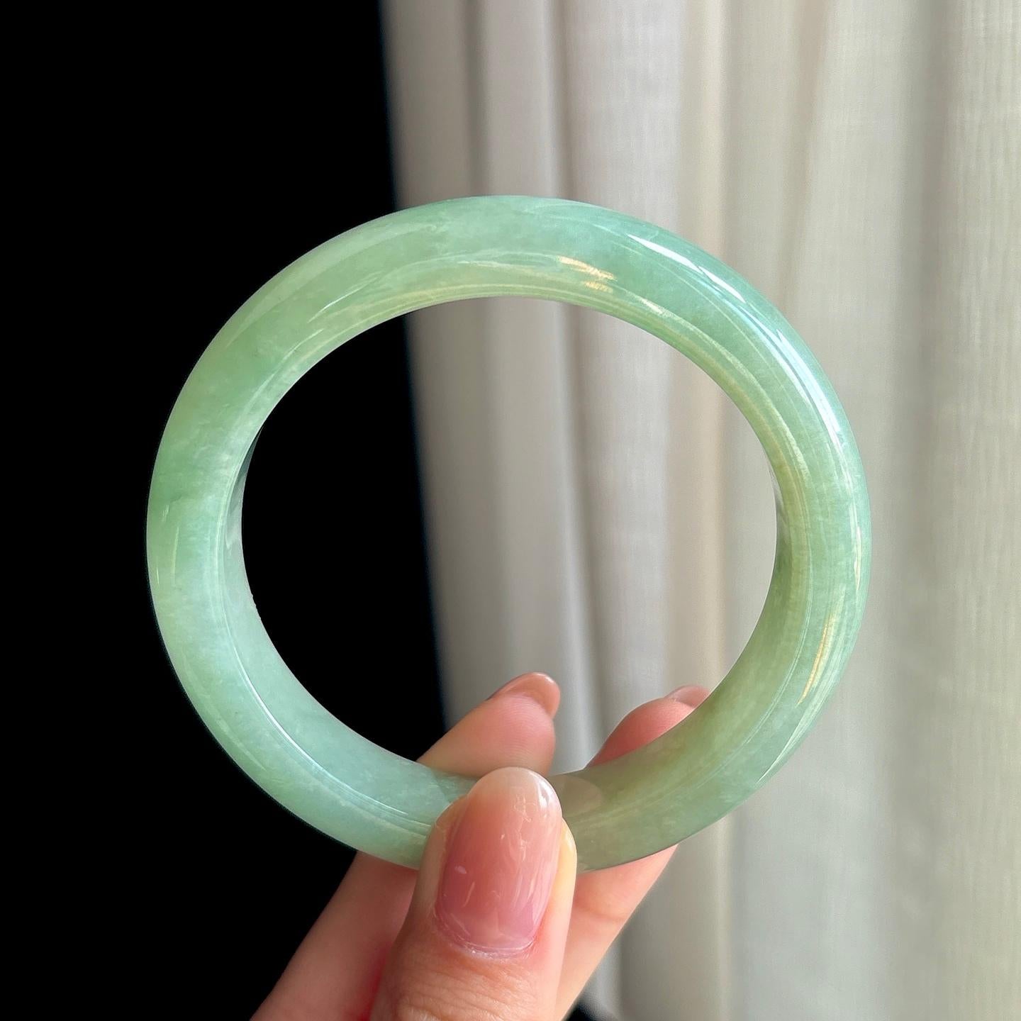 糯冰晴底翡翠平安镯（56.4mm)（yc329494）